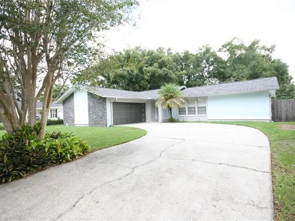 17839 Sunrise Dr, Lutz, FL 33549