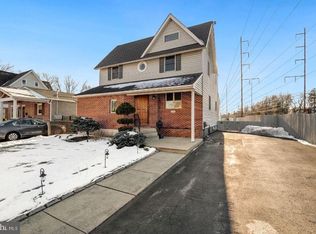 1120 Folsom Ave, Prospect Park, PA 19076