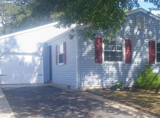 135 Torrey Pines Dr, Toms River, NJ