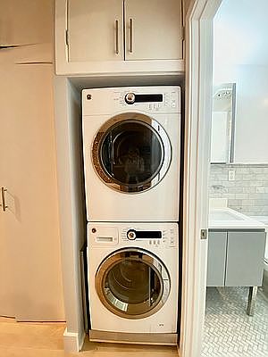5th image of 349 E 52nd St APT 3