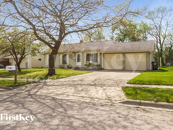 2nd image of 303 N Bromley Dr
