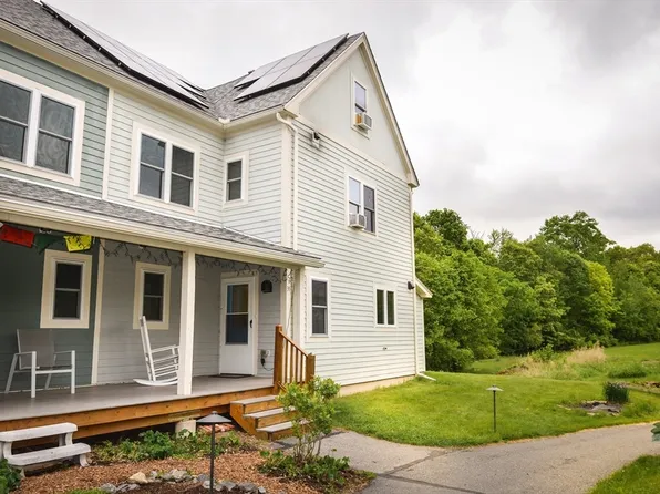 35 Village Ln #35, Berlin, MA 01503