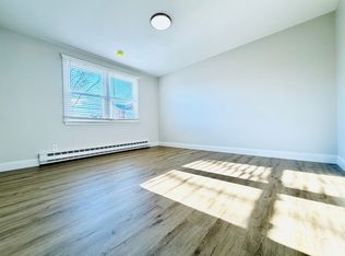 11 Dart St APT 7, Cranston, RI 02920