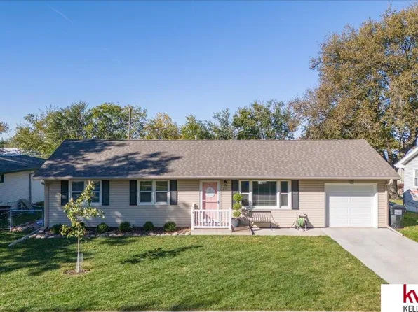 216 Wesgaye St, Gretna, NE 68028