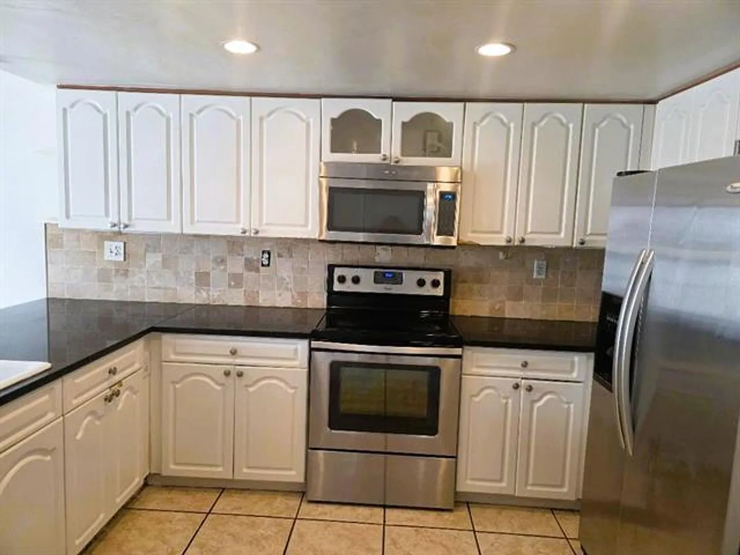 9187 Fontainebleau Blvd th 419, Miami, FL 33172 — Photo 1