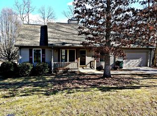 230 Chickasaw Dr, Crossville, TN 38572