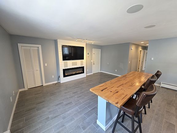 4th image of 135 Putnam St Floor 2