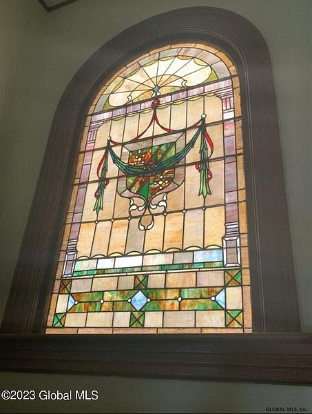 2nd image of 1000 Union Street