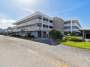4895 Bay St NE APT 207, Saint Petersburg, FL 33703