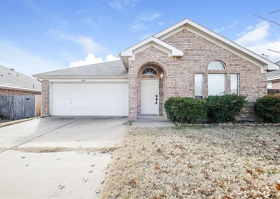 1st image of 1229 Meadow Gln