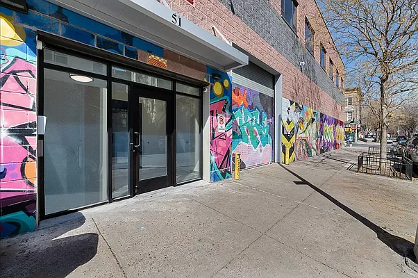 Rented by REAL New York | media 35