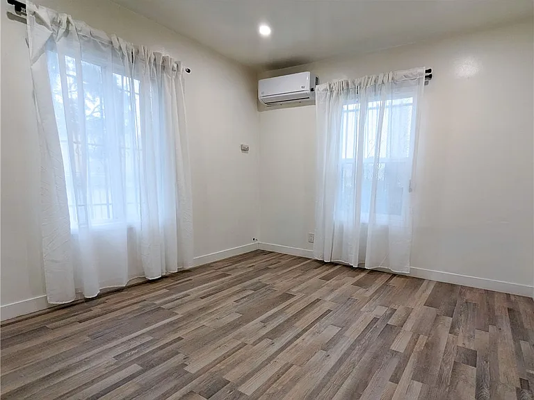 6101 S Hobart Blvd — Photo 11