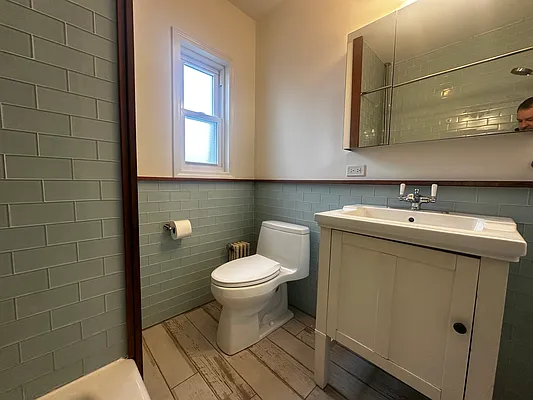 Rented by Horowitz Real Estate | media 10