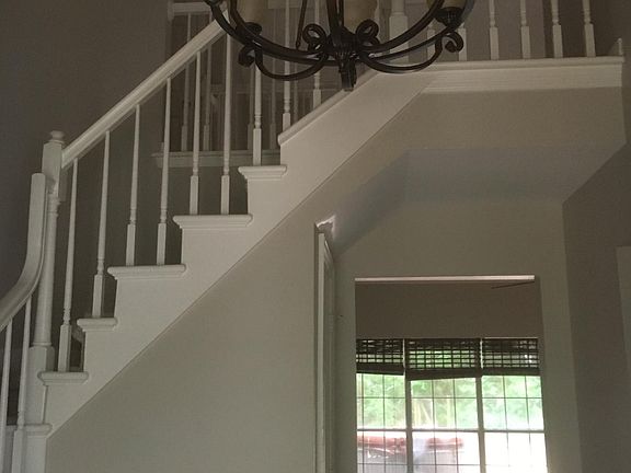 2nd image of 35 Zinnia Dr