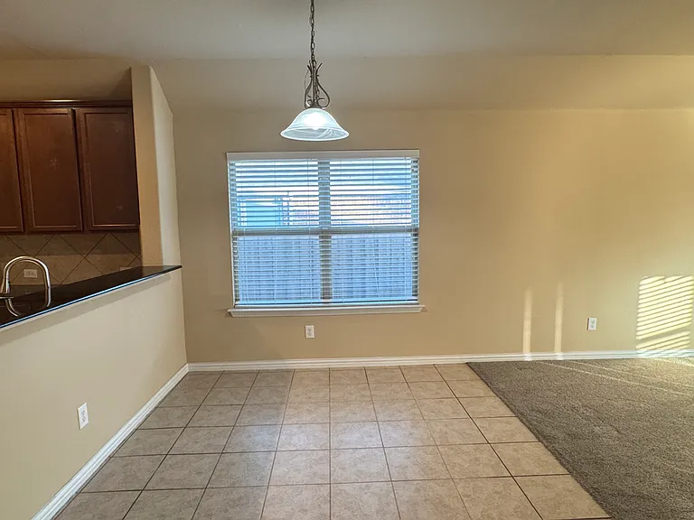 616 Kinghaven Dr — Photo 10