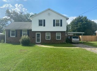 540 Farmview Dr, Fayetteville, NC 28311