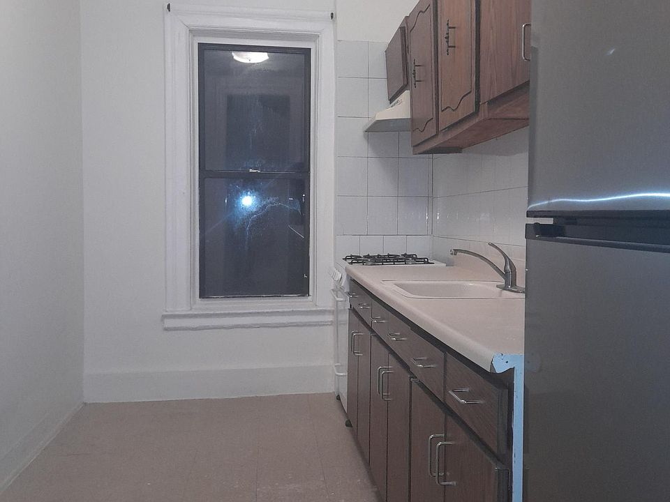 1st image of 8687 Bay Pkwy APT D4