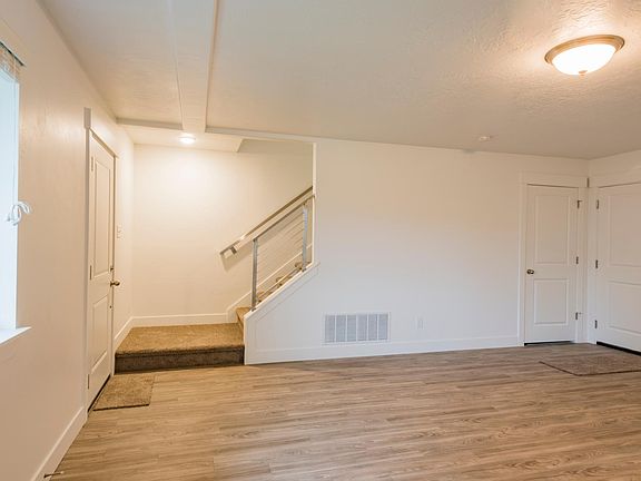 3rd image of 14741 S Asher Ln