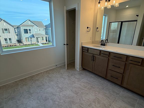 5th image of 815 James William Ln