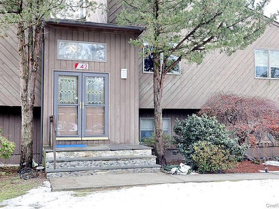 2nd image of 42 Cragmere Road