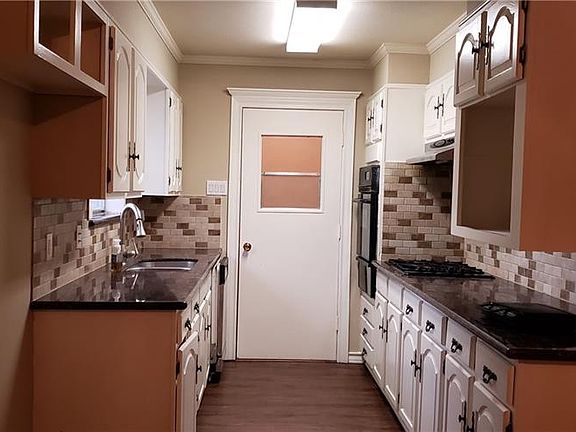 5th image of 416 Opal St
