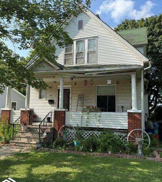 1st image of 309 W Monroe St