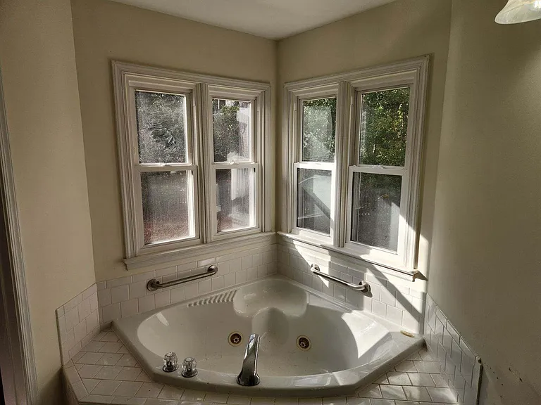 13128 Langtree Dr — Photo 11