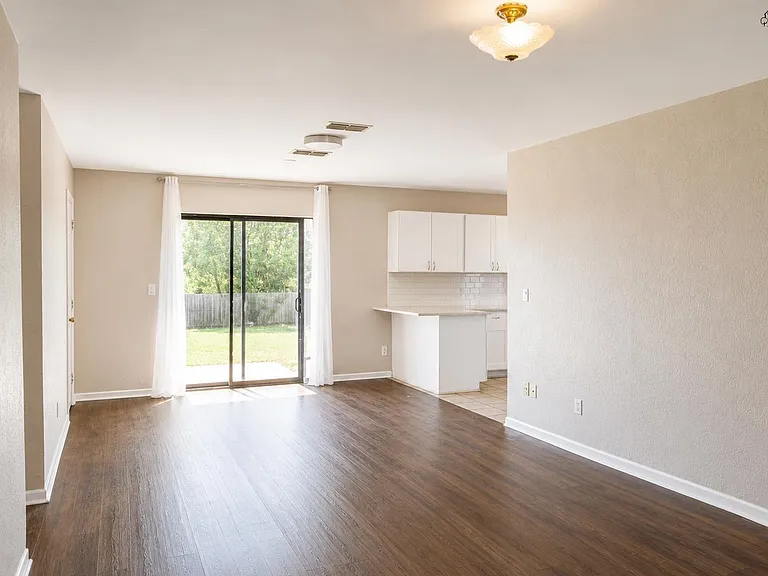4724 Cape Cod Dr — Photo 5
