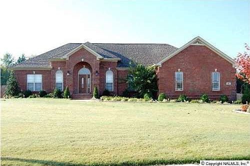 2nd image of 110 Southfork Dr