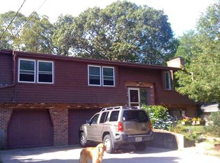 52 Indian Trl, Saunderstown, RI 02874