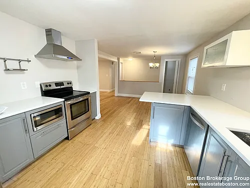 114 Buttonwood St Photo 1