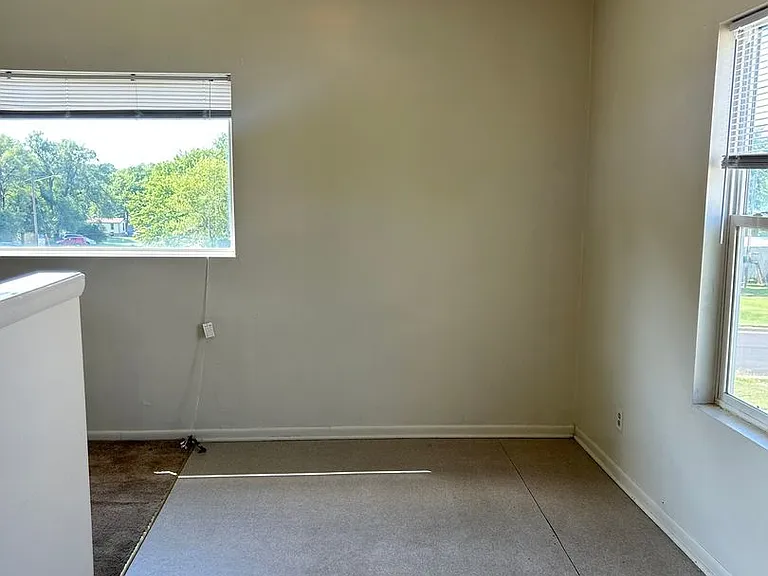 301 E Grandview Dr #1 — Photo 6