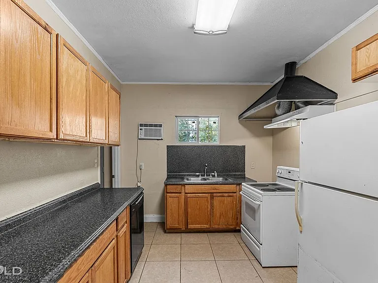 649B Merrick St — Photo 11