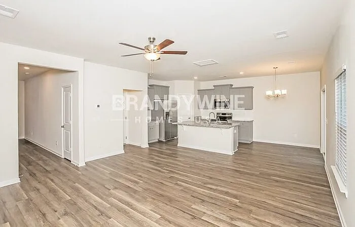 195 Abbots Glen Rd — Photo 5