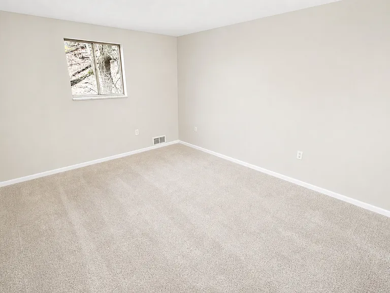 324 Noll Ave — Photo 7