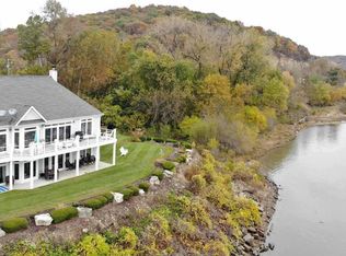 811 Wind Rivers Dr #B, Grafton, IL 62037