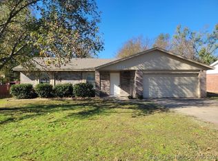 13734 S Glen Pl, Glenpool, OK 74033