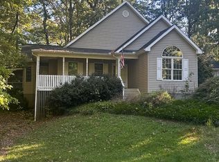 905 N Crestview Dr, Seneca, SC 29678