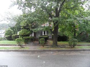 110 Hansbury Ave, Newark, NJ 07112