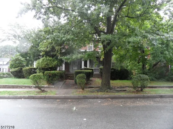 110 Hansbury Ave, Newark City, NJ 07112