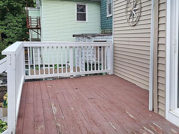 4th image of 175 Delavan Ave