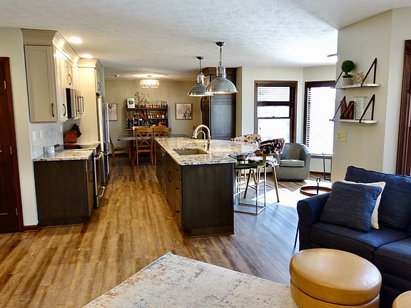 5th image of 2309 N Kensington Way