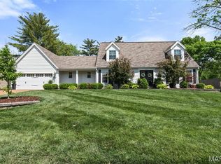 834 Twin Pine Dr, Saint Louis, MO