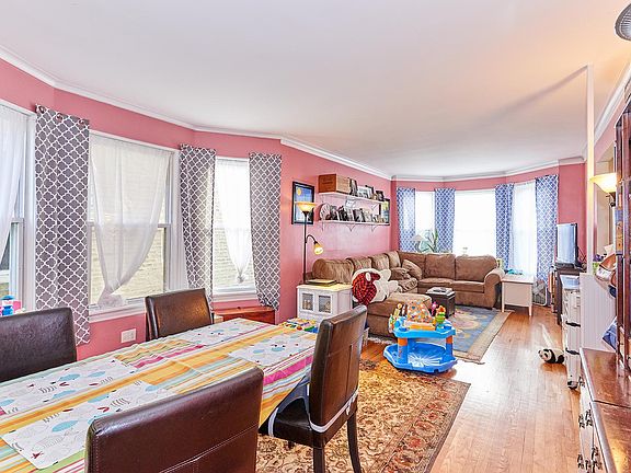 4th image of 4919 N Winchester Ave