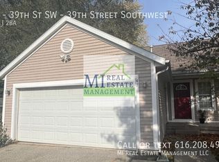 47 39th St SW, Grand Rapids, MI 49548