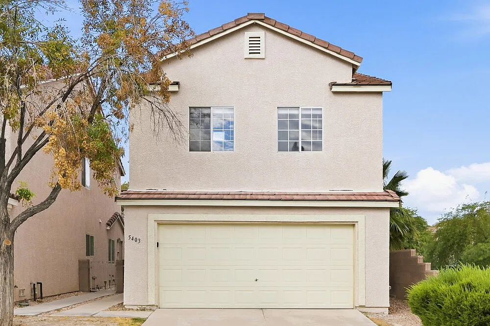 3 bed, 2.5 bath, 1468 sqft, $2,085 — Photo 1