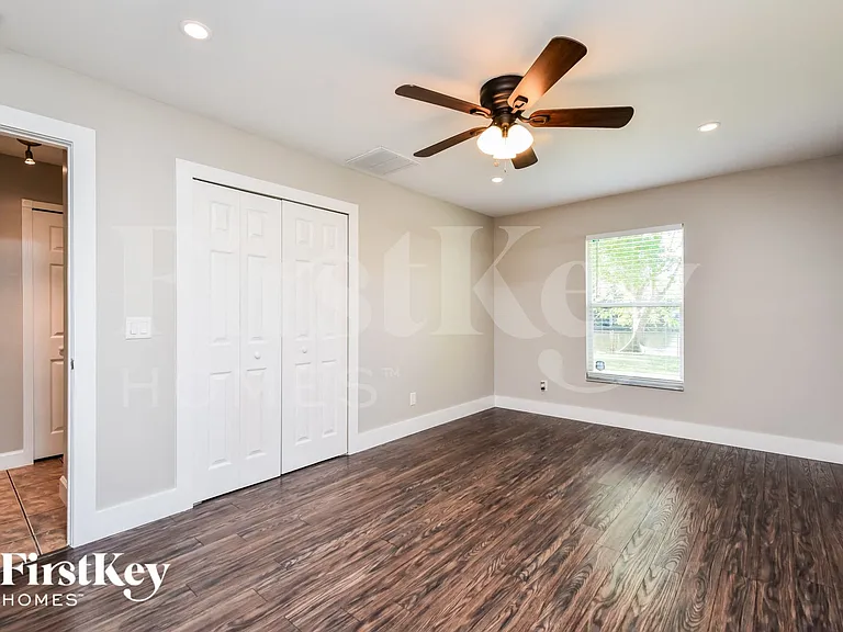 18606 Cedar Dr E — Photo 13