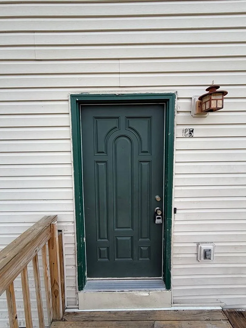 181-187Anglea Cir — Photo 1