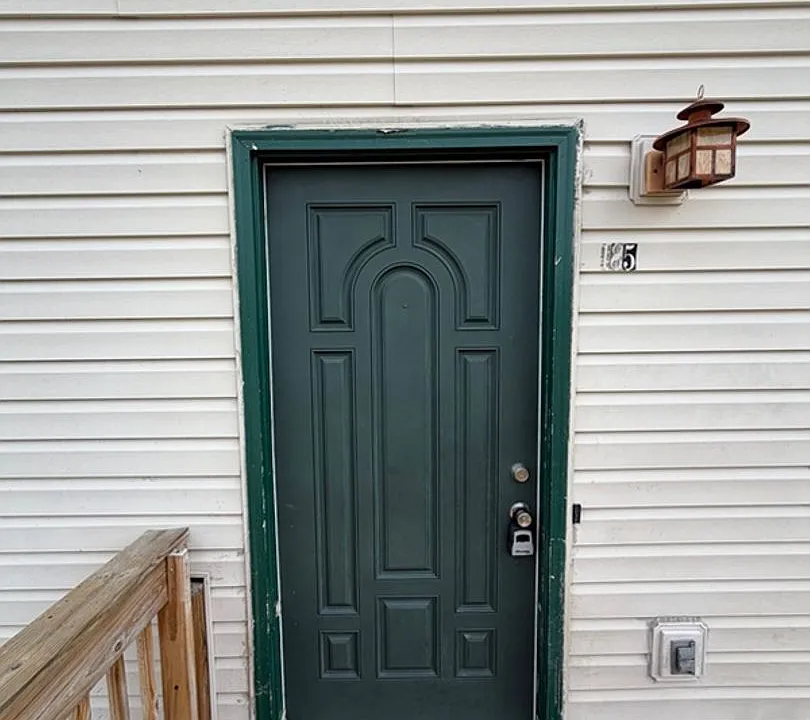 181-187 Anglea Cir