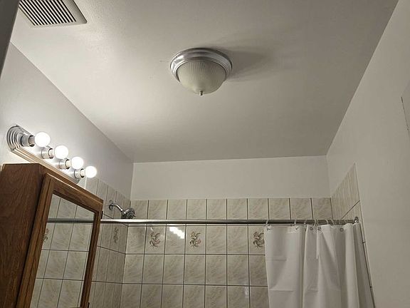 2nd image of 6125 S Indiana Ave #6133-2E